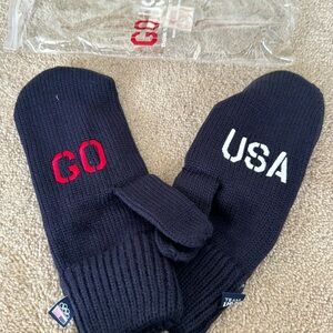 Go USA Mittens